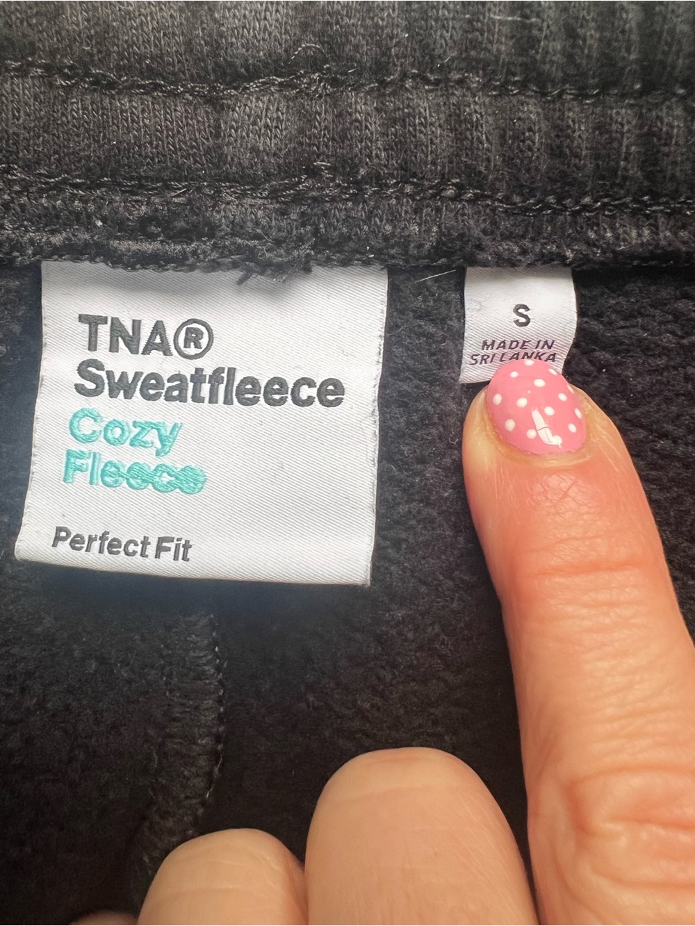 Aritzia TNA Perfect Fit SweatFleece Cozy Fleece Joggers Size Small Black - Picture 7 of 8
